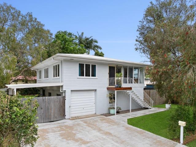 Walk to town family home with dual living potential in Beerwah