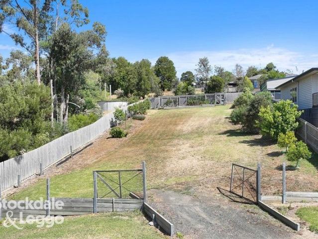 WALK TO TOWN LAND IN A QUIET RESIDENTIAL POCKET