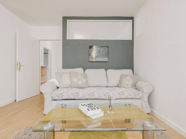 Walk to UNO, Danube & Metro, great View, Mischek Tower, right by danube park, great location!, Vienna Amsterdam Apartments for Rent