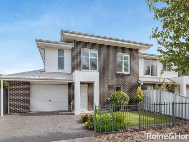 Ultra Convenient Modern Townhouse Just 1 Minute Walk to Westfield Marion, Gym & Everyday Essentials