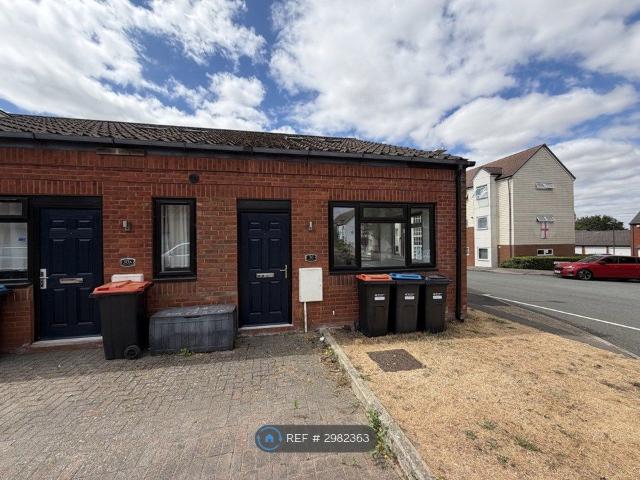 Walker Avenue, Milton Keynes MK12, 1 bed terraced house to rent, £995 pcm | PrimeLocation
