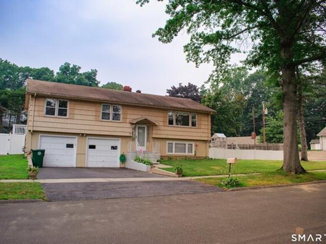 Walker Dr, Stratford, Home For Sale