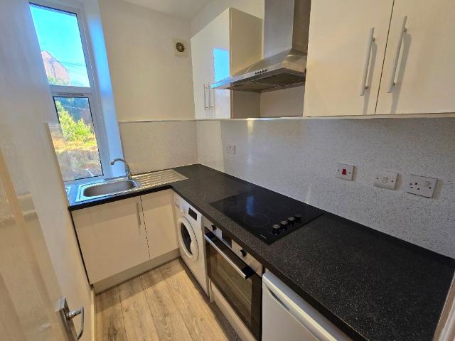 Walker Road, Torry, Aberdeen AB11, 1 bed flat to rent, £550 pcm | PrimeLocation