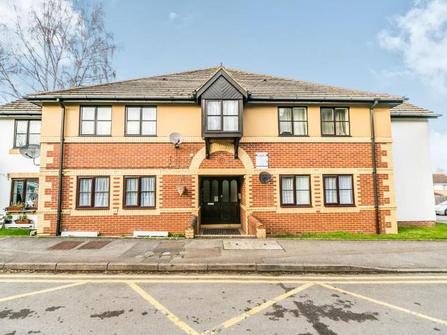 Walkers Place, Reading, RG30 2 bed flat to rent £1,250 pcm £288 pw