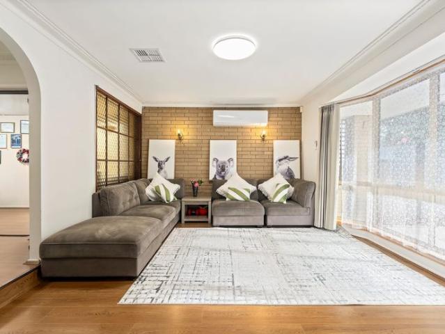 Walking distance from Croydon Station