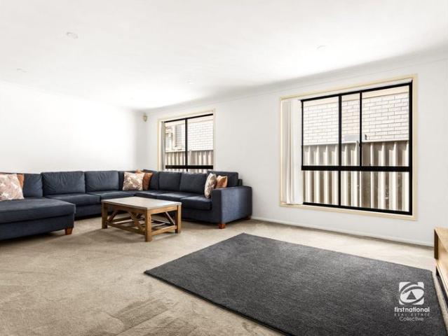 Walking distance to Narellan Town Centre & Pets Allowed