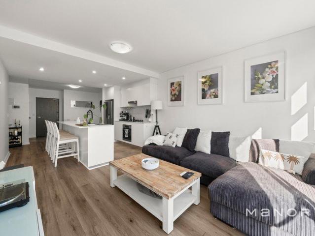 Walking Distance to North Kellyville Square!