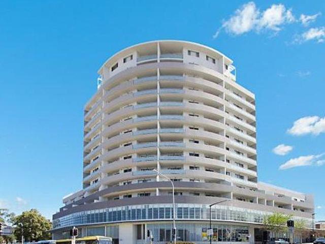 Walking Distance to all Amenities