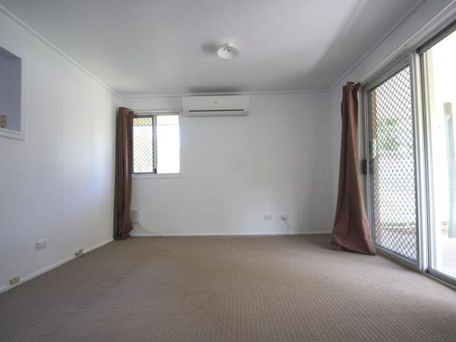 Walking Distance to Bundamba Train Station