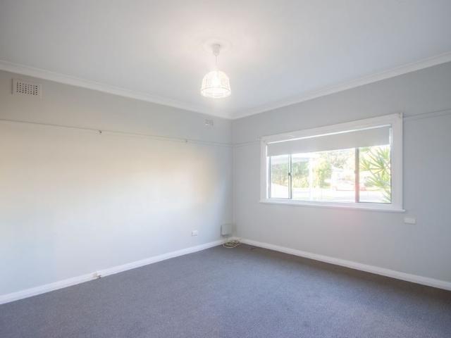 Walking Distance to Beach And Cafes