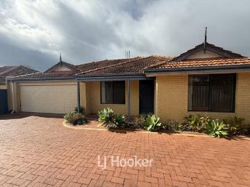 Walking distance to beach!