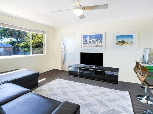WALKING DISTANCE TO DARBY STREET & BAR BEACH!