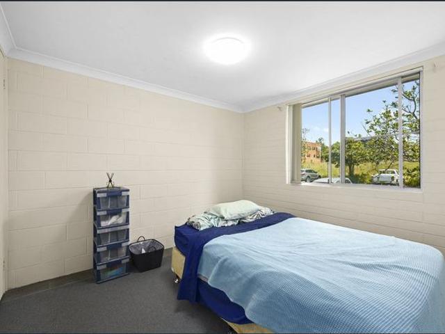 Walking Distance to Port CBD