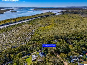 Walking distance to Rocky Point