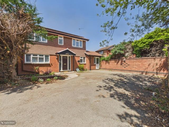 WALKING DISTANCE TO SALESIAN SCHOOL Hodders
