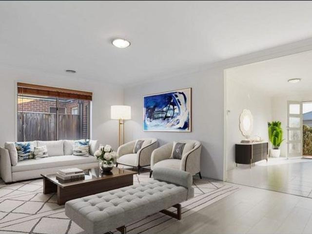 Walking distance to Saltwater P 9, Lifestyle Centre and Town Centre