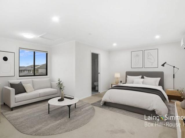 Walking Distance to Shops, Parks and Schools!