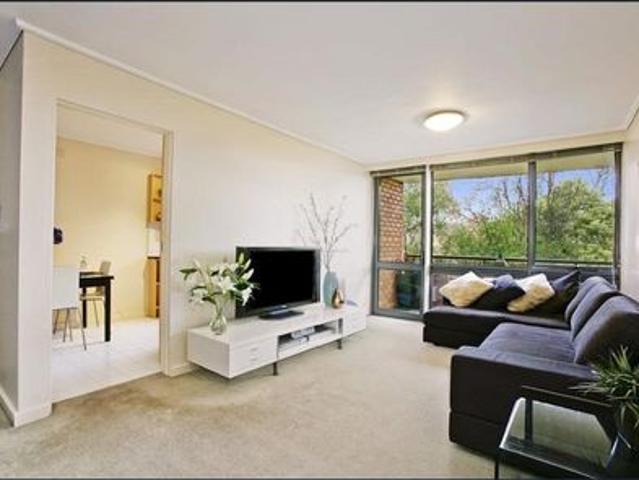 Walking distance to shops, university, schools & transport, prime Auburn location