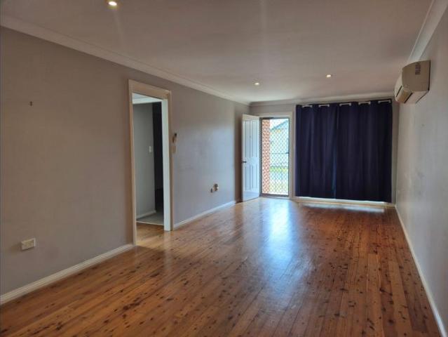 Walking Distance To The Heart Of Town!