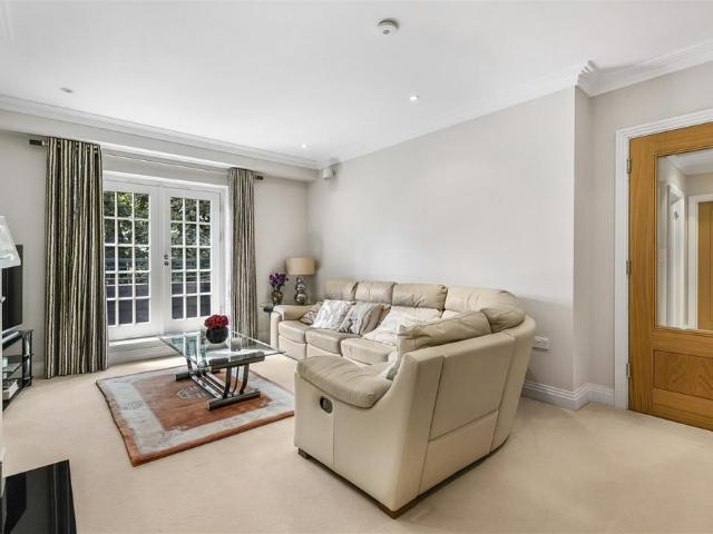 Wall Hall Drive, Aldenham