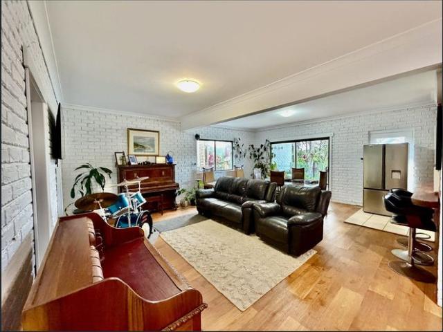 Wallabi Point Three Bedrooms