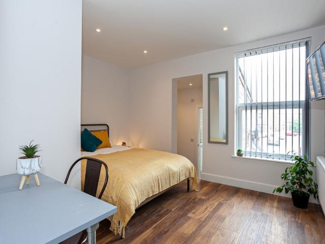 Wallace Avenue, Rusholme, Manchester | MCR Move