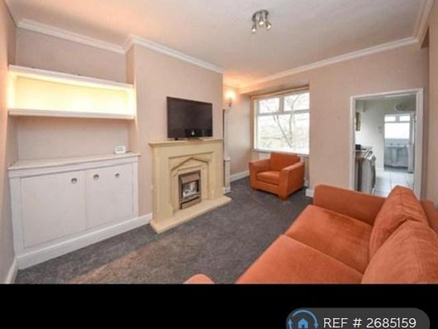 Wallace Lane, Wigan, WN1 3 bed end of terrace house to rent £1,300 pcm £300 pw