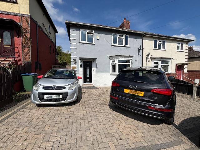 Wallace Road, Oldbury B69, 3 bed property to rent, £1,300 pcm | PrimeLocation