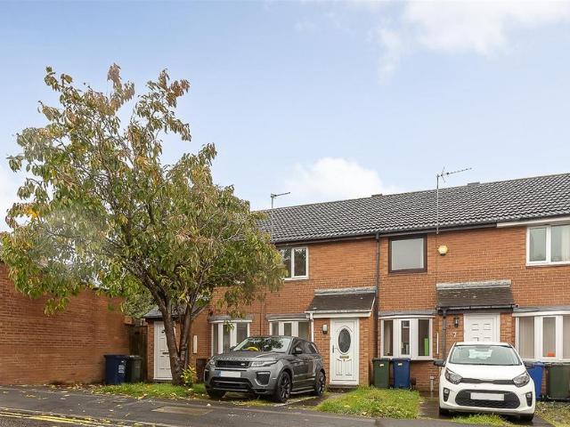 Wallace Street, Spital Tongues. 2 bed terraced house to rent £1,000 pcm £231 pw