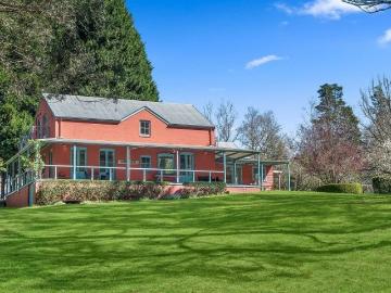 Wallagunda A Rare Dual Title Country Estate