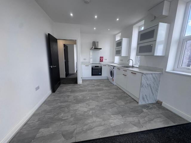 Wallasey Road, Wallasey CH45, 2 bed flat to rent, £875 pcm | PrimeLocation