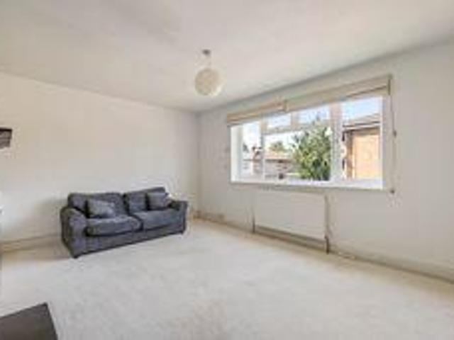 Waller House, Penge 2 bed flat to rent £1,700 pcm £392 pw