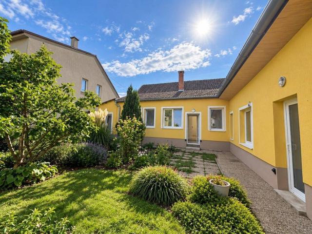 Wallern Bauernhaus im Herzen des Seewinkels – charmantes Zuhause mit uneinsehbarem Garten und vielseitigen Möglichkeiten