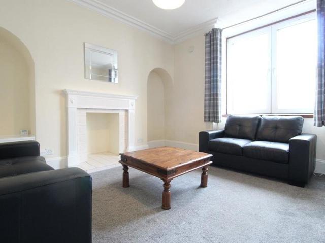 Wallfield Crescent, Top Left, AB25