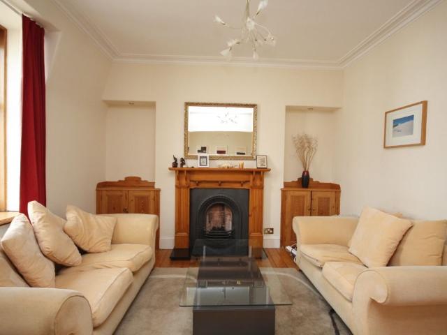 Wallfield Place, Aberdeen AB25, 2 bed penthouse to rent, £800 pcm | PrimeLocation