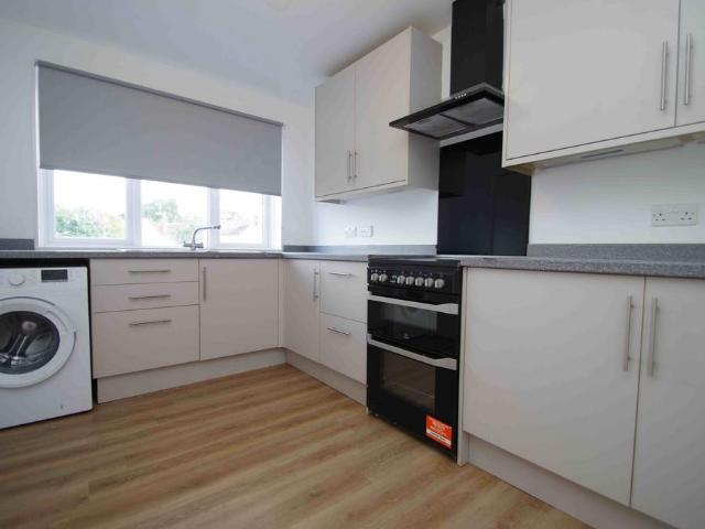 Wallingford 3 bed flat to rent £1,450 pcm £335 pw