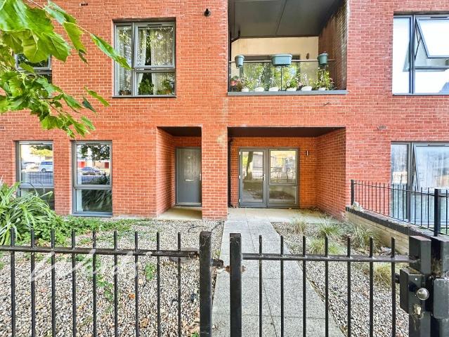Wallis Avenue, Loose, Maidstone ME15, 2 bed flat to rent, £1,300 pcm | PrimeLocation