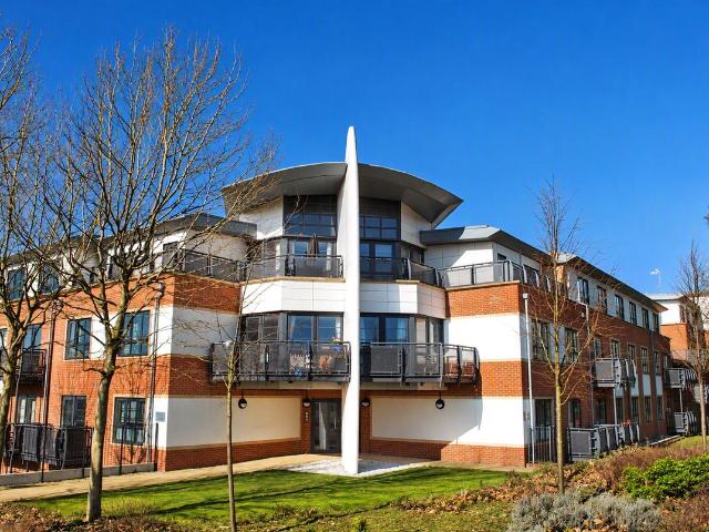 Wallis Square, Farnborough, Hampshire GU14, 1 bed flat to rent, £1,200 pcm | PrimeLocation