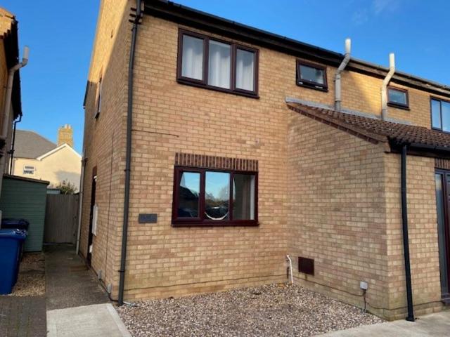 Wallmans Lane, Cambridge CB24 1 bed apartment to rent £995 pcm £230 pw