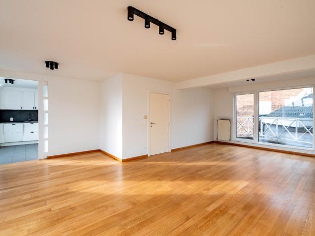 WALLS Vastgoedmakelaars | Ruime duplex me. 8626910