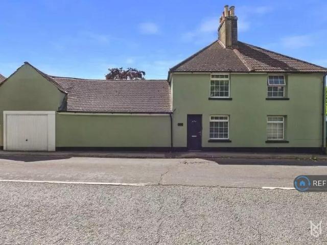 Wallsend Road, Pevensey, BN24 4 bed semi detached house to rent £1,795 pcm £414 pw