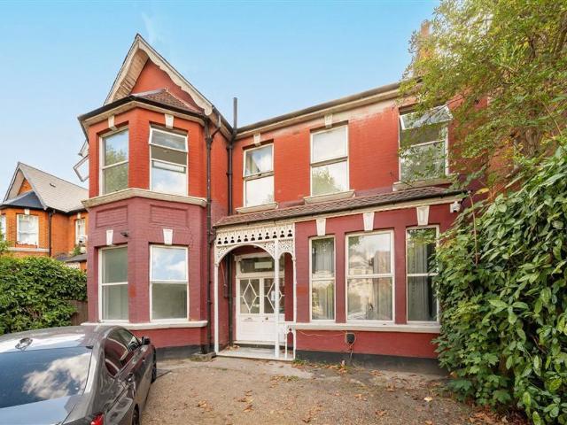 Walm Lane, London NW2, Studio to rent, £1,350 pcm | PrimeLocation