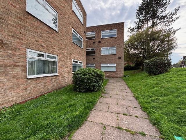 Walmead Croft, Birmingham B17, 2 bed flat to rent, £1,100 pcm | PrimeLocation