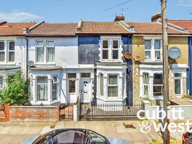 Walmer Road Portsmouth PO1 3 bed terraced house to rent £1,500 pcm £346 pw