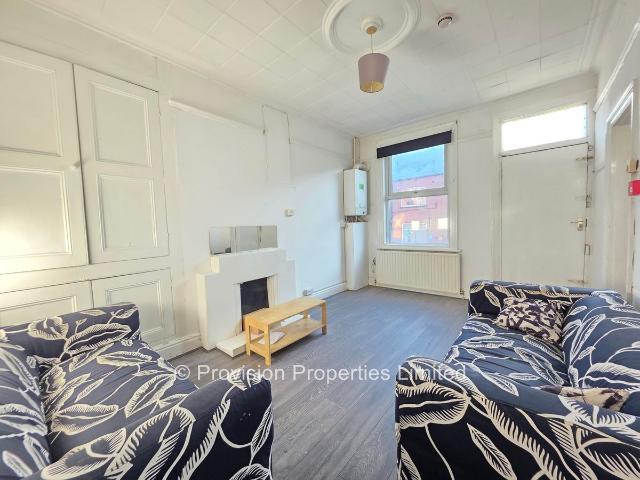 Walmsley Road, Hyde Park, Leeds LS6, 5 bed terraced house to rent, £2,708 pcm | PrimeLocation