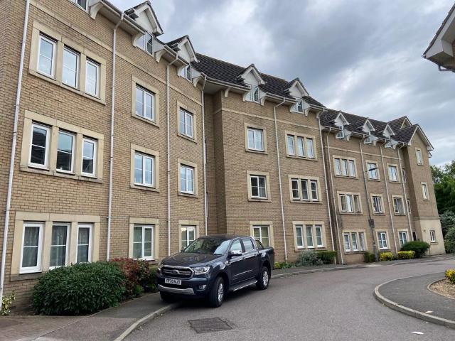 Walnut Close, Basildon 1 bed flat to rent £1,095 pcm £253 pw