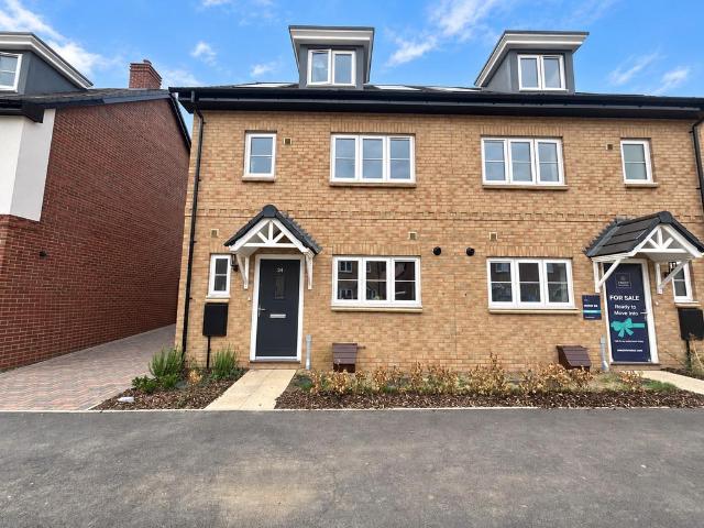 Walnut Avenue, Langford 4 bed semi detached house to rent £2,100 pcm £485 pw