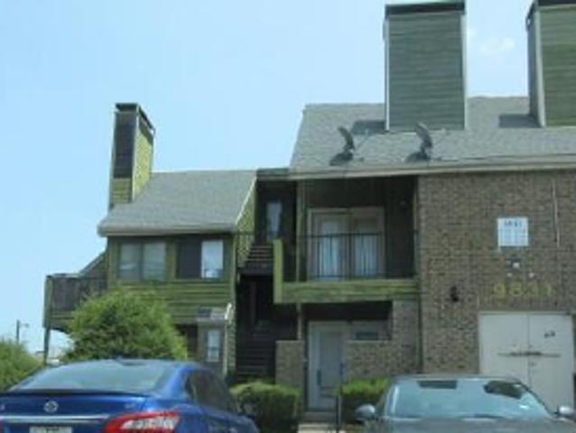 Walnut St Apt