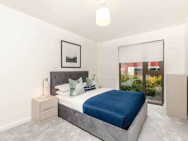 Walnut Tree Close, Guildford GU1, 2 bed flat to rent, £2,500 pcm | PrimeLocation