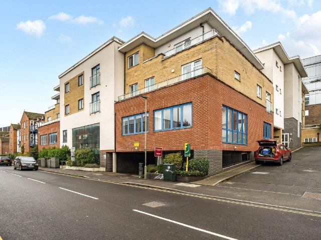 Walnut Tree Close, Guildford GU1, 2 bed flat to rent, £2,300 pcm | PrimeLocation